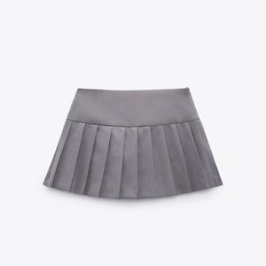 ZARA Box Pleat Skort Size Medium (WORN ONCE)